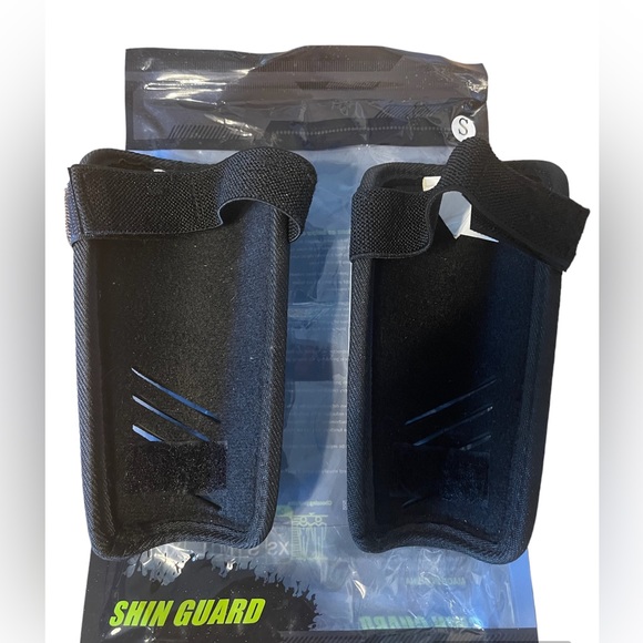 Soccer Shin Guard & Ankle Straps - Picture 2 of 2